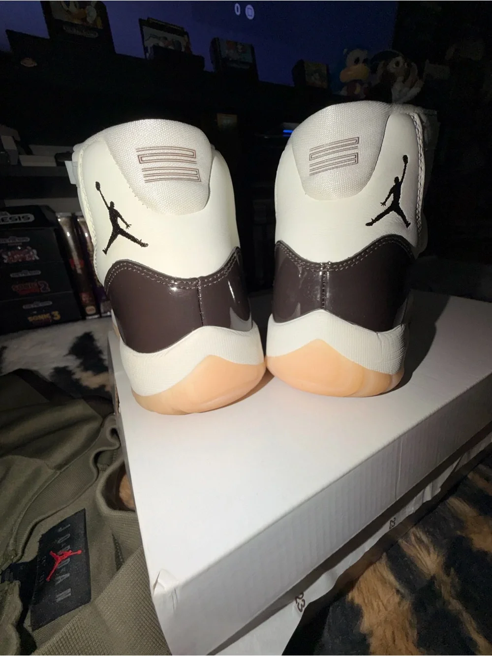 Jordan Men’s Air Jordan 11 Retro - Brown/White & olive Jordan sweater lot of 2